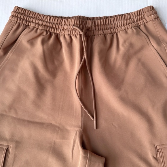Athleta Promenade High Rise Cargo Pant in Walnut Size Small NWT - Picture 7 of 16